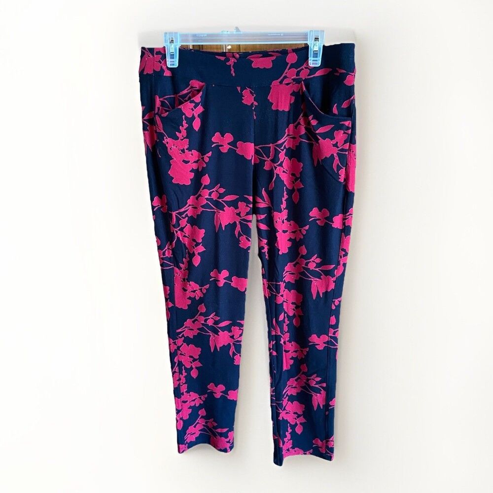 Chico's Travelers Black & Red Floral Pull-On Stretch Pants Size 1.5P Petite 10P